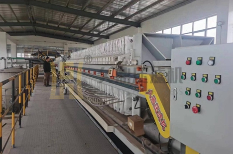 山西省200平方隔膜壓濾機(jī)使用現(xiàn)場(chǎng)