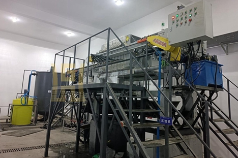 黑龍江省20平方隔膜壓濾機(jī)使用現(xiàn)場(chǎng)