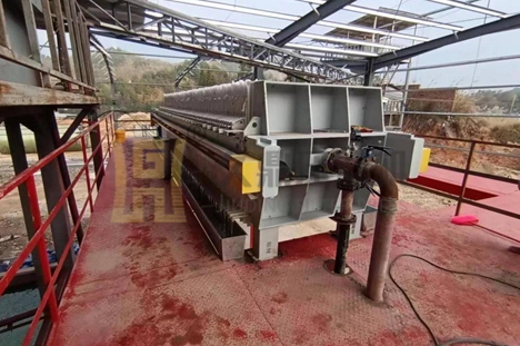 貴州市250平方快開式壓濾機使用現(xiàn)場