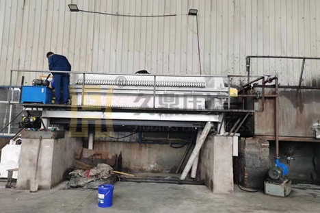 江西省100平方自動(dòng)拉板壓濾機(jī)使用現(xiàn)場(chǎng)