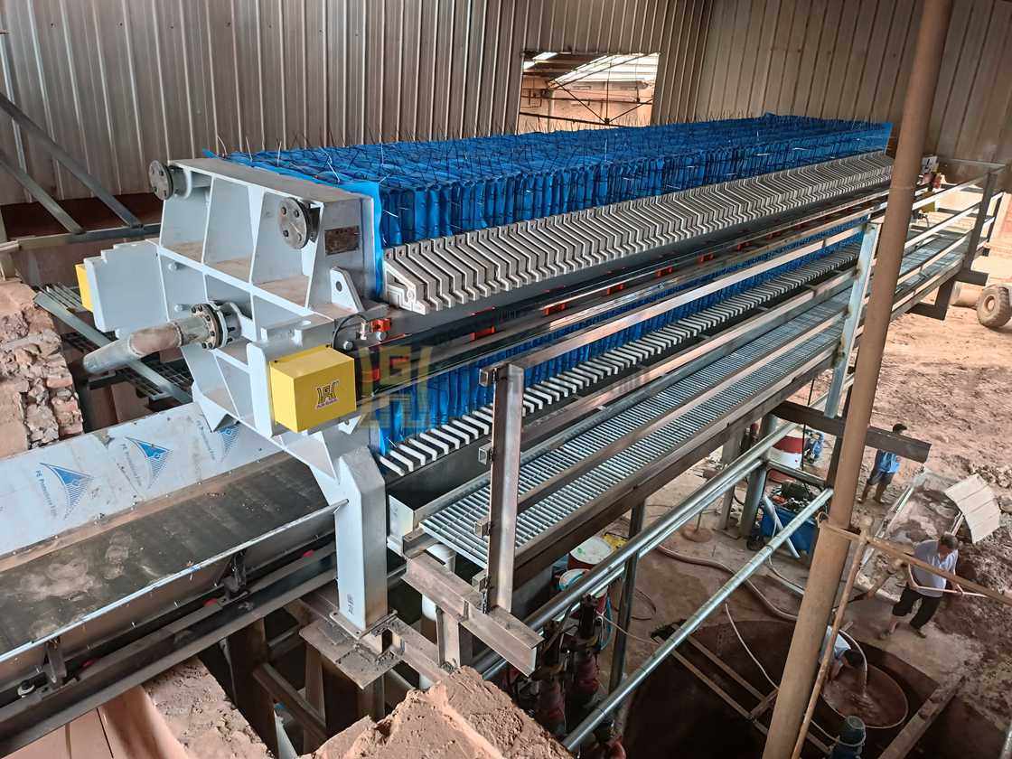 洗砂污水處理現場，使用250平方壓濾機一臺 (2).jpg